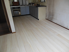 天然素材　桐の床板