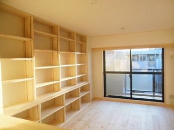 マンション　自然素材リフォーム　無垢棚板