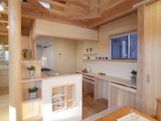 天然木の家キッチン.jpg