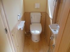 天然木自然素材の家トイレ